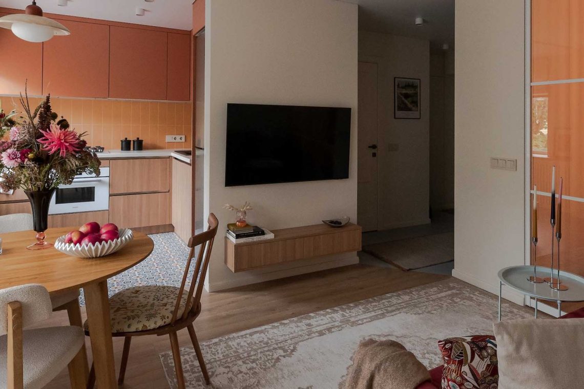 Maximális helykihasználás család otthonában, 42 m2