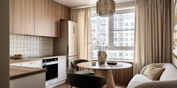 Meleg tónusok, japandi elemek: funkcionális kislakás 40 m2-en