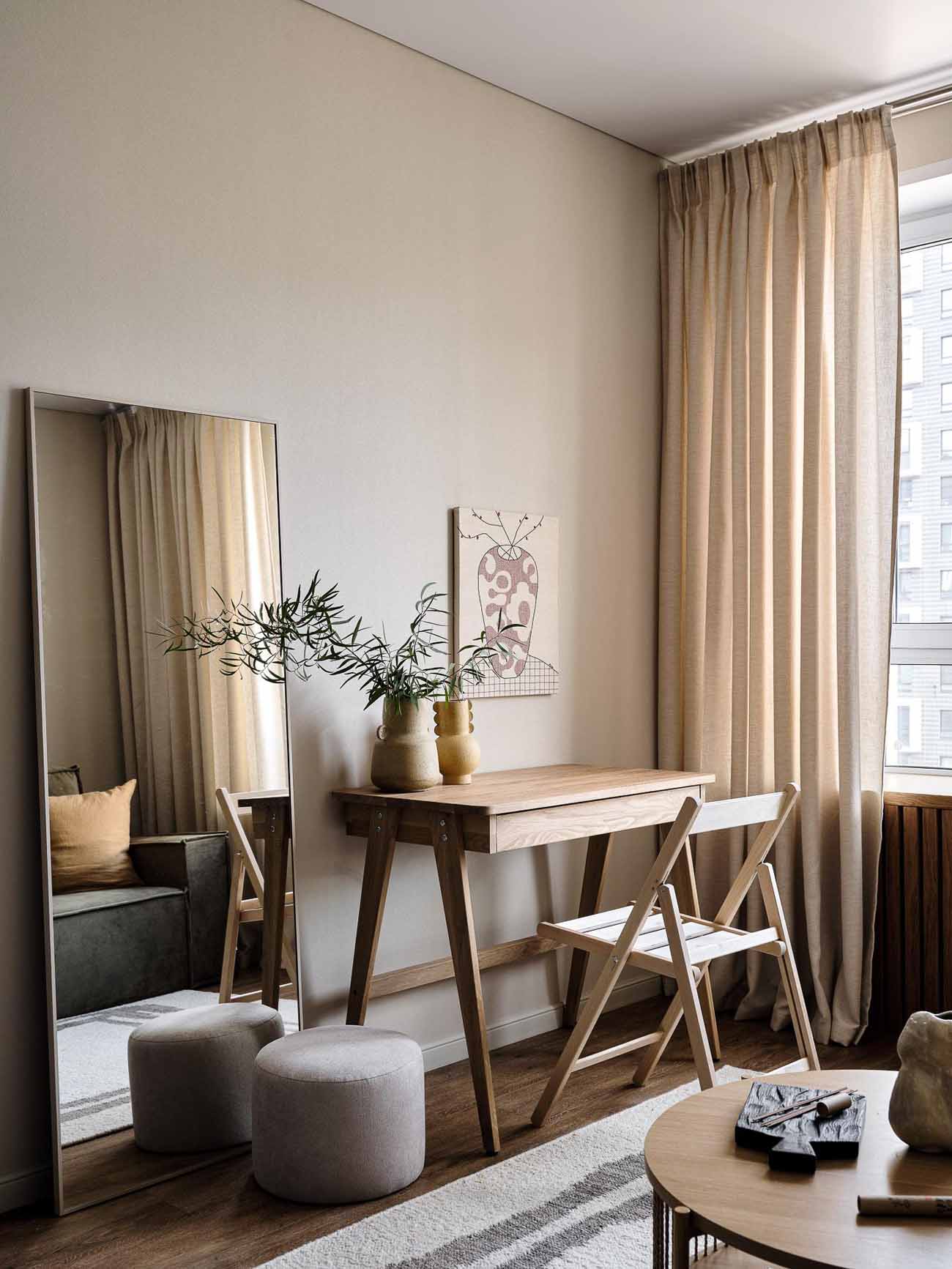 Meleg tónusok, japandi elemek: funkcionális kislakás 40 m2-en Meleg tónusok, japandi elemek: funkcionális kislakás 40 m2-en