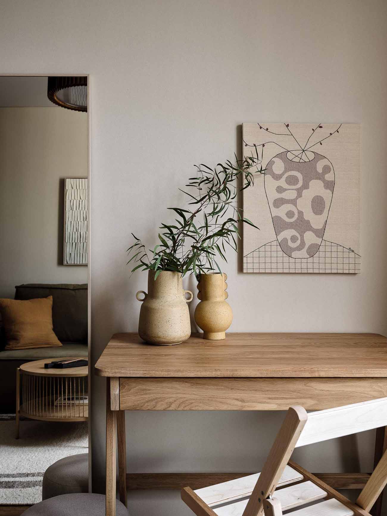 Meleg tónusok, japandi elemek: funkcionális kislakás 40 m2-en Meleg tónusok, japandi elemek: funkcionális kislakás 40 m2-en