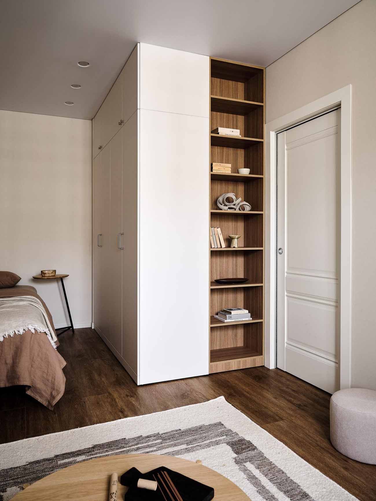 Meleg tónusok, japandi elemek: funkcionális kislakás 40 m2-en Meleg tónusok, japandi elemek: funkcionális kislakás 40 m2-en