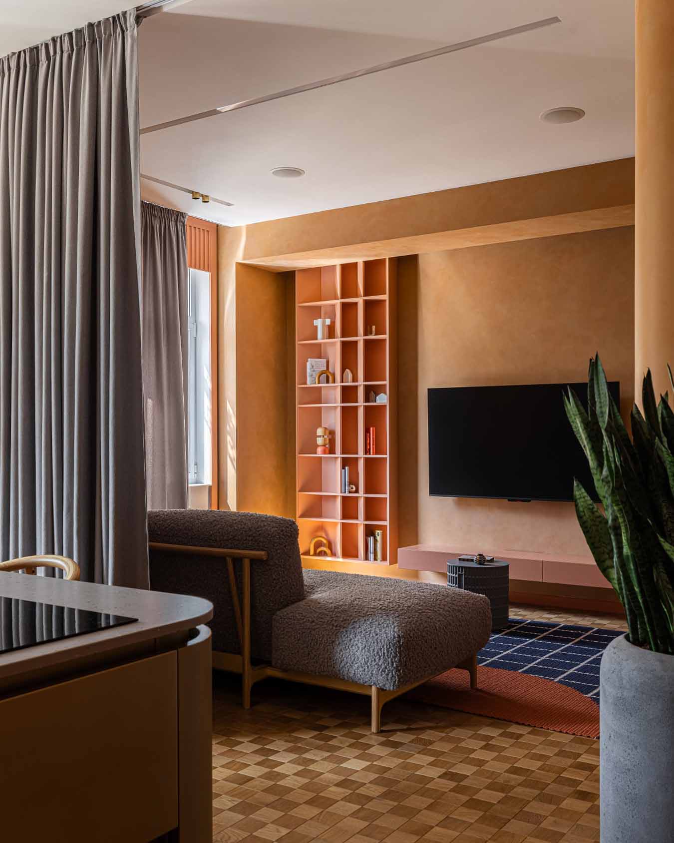 Modernista örökség és funkcionalizmus, földszínek és mikrocement Modernista örökség és funkcionalizmus, földszínek és mikrocement