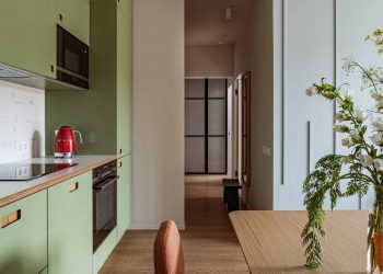 Színek és textúrák dinamikája háromszobás lakásban