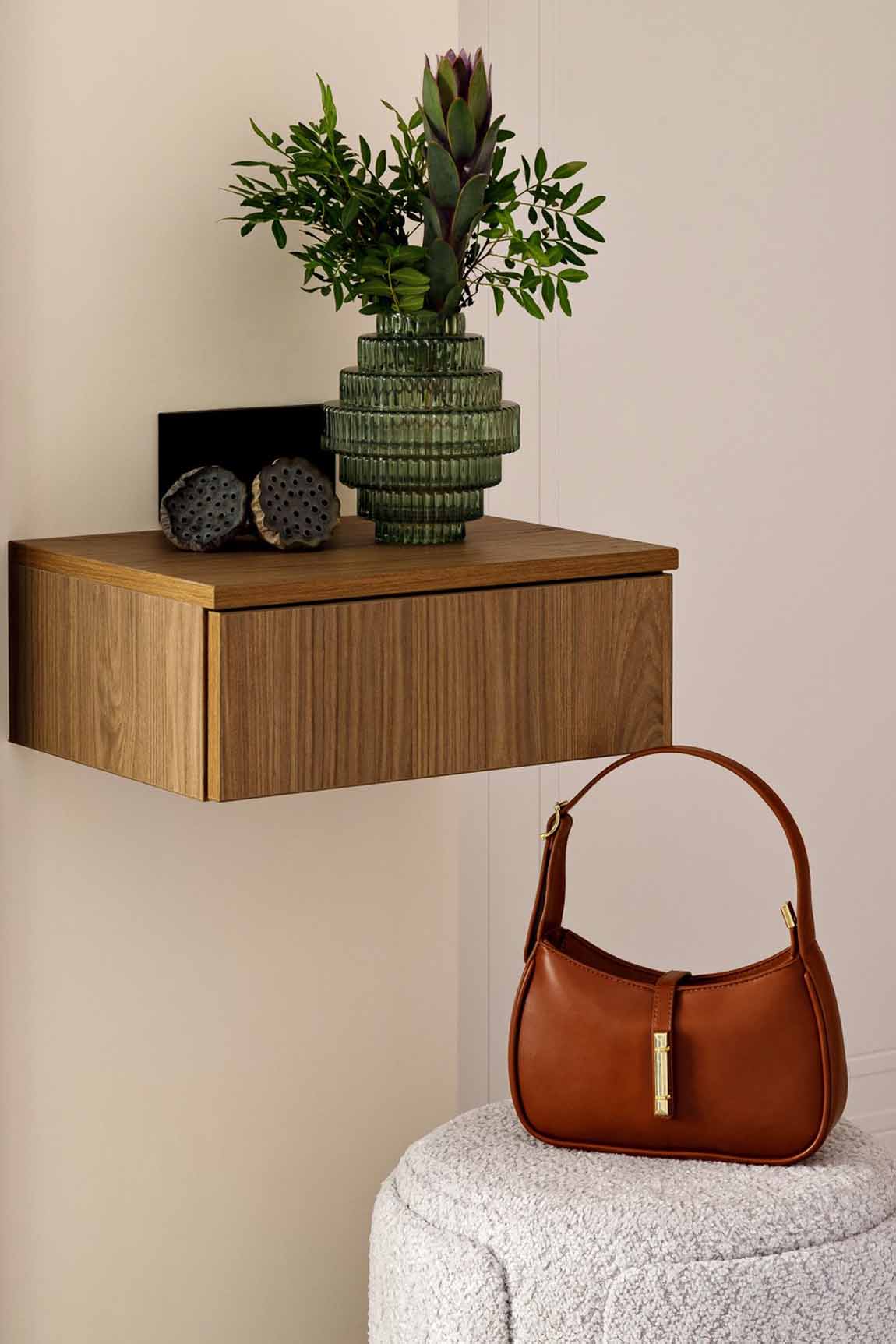 Természetes harmónia és modern világítás kétszobás lakásban Természetes harmónia és modern világítás kétszobás lakásban