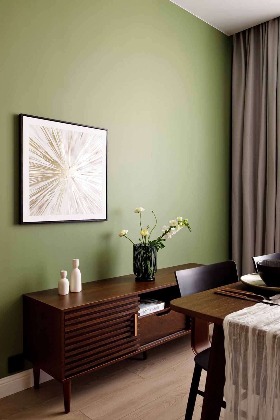 Természetes harmónia és modern világítás kétszobás lakásban Természetes harmónia és modern világítás kétszobás lakásban