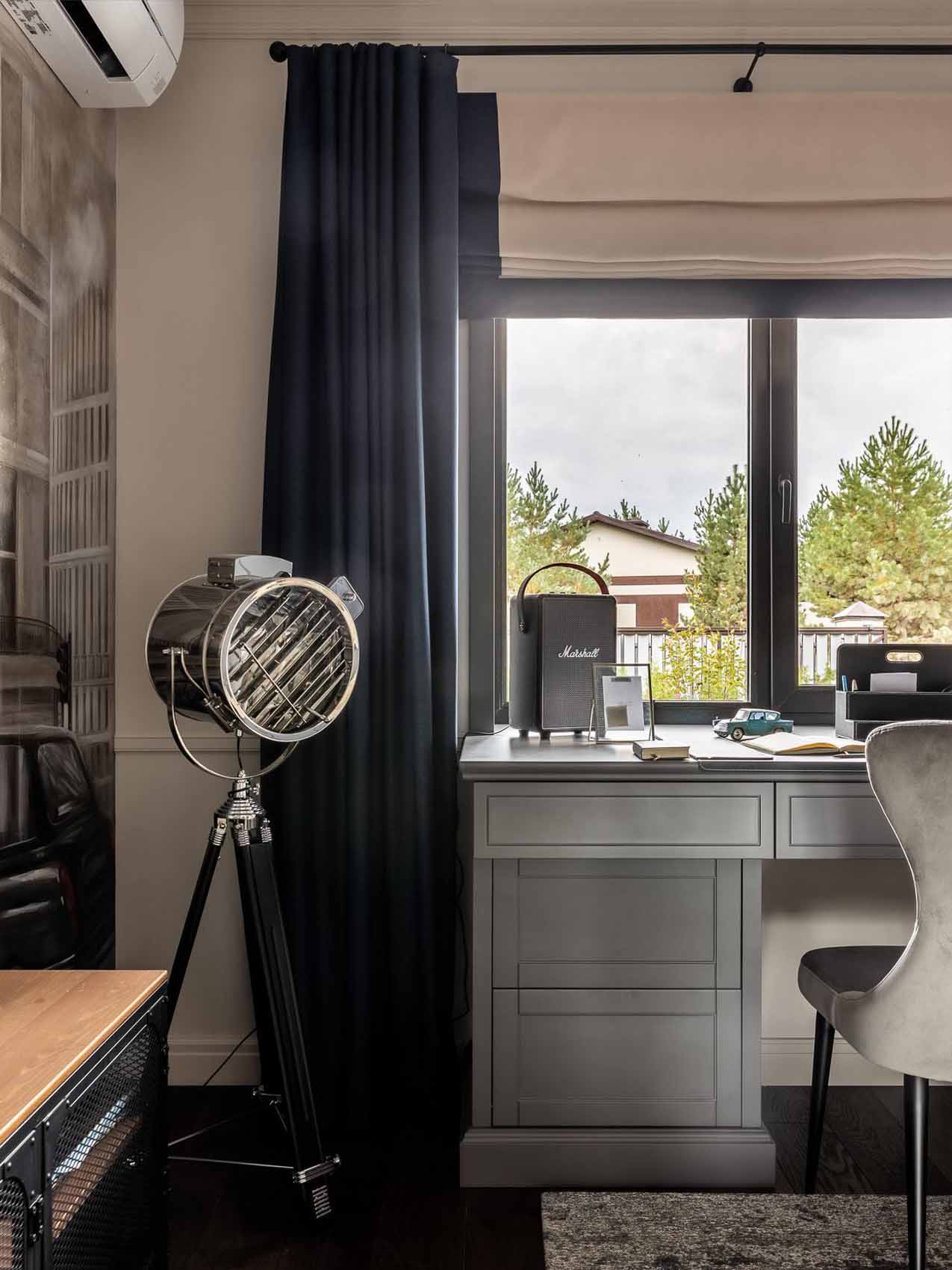 Ház angol és amerikai enteriőrök inspirálta berendezéssel Ház angol és amerikai enteriőrök inspirálta berendezéssel