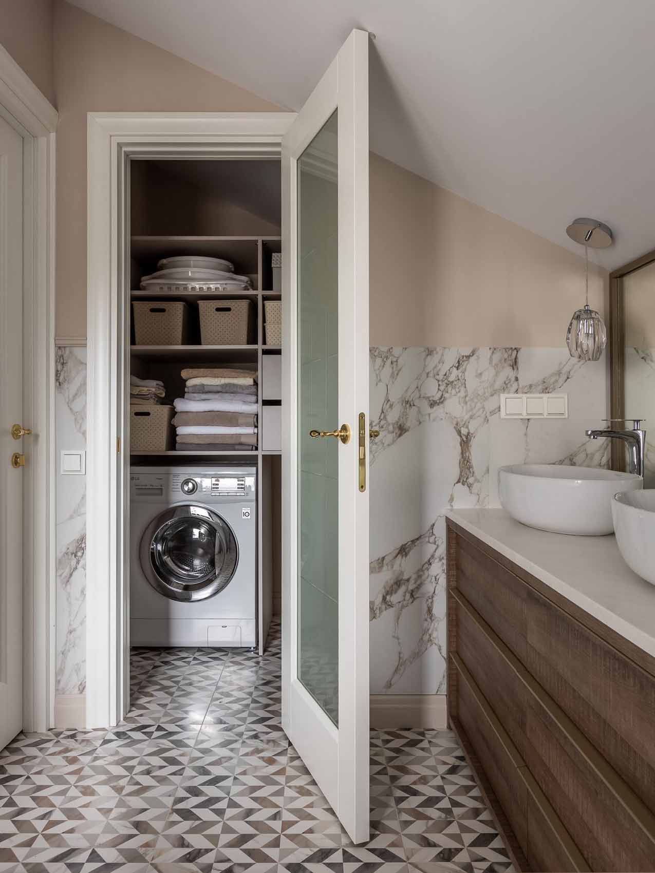 Ház angol és amerikai enteriőrök inspirálta berendezéssel Ház angol és amerikai enteriőrök inspirálta berendezéssel