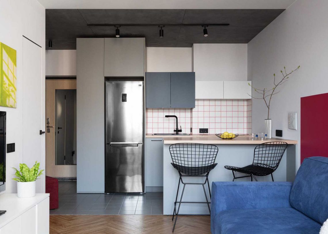 Mondrian stílus, geometrikus színfoltok, üvegtégla 37 m2-en