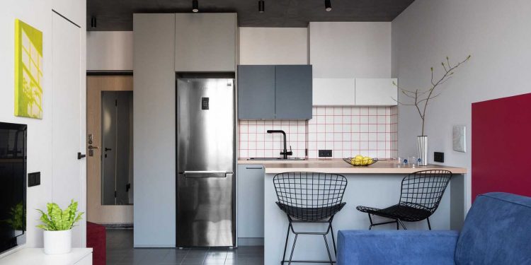 Mondrian stílus, geometrikus színfoltok, üvegtégla 37 m2-en