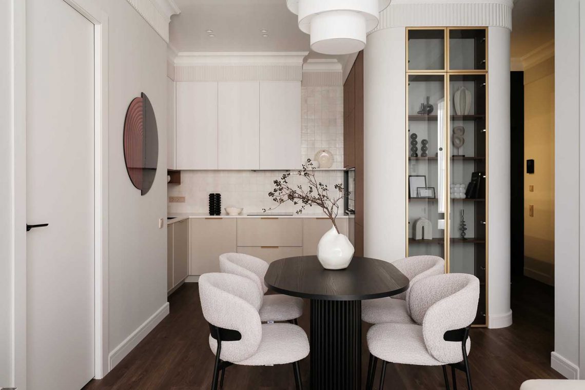 Fehér és bézs stílusosan: 62 m2-es otthon biokandallóval