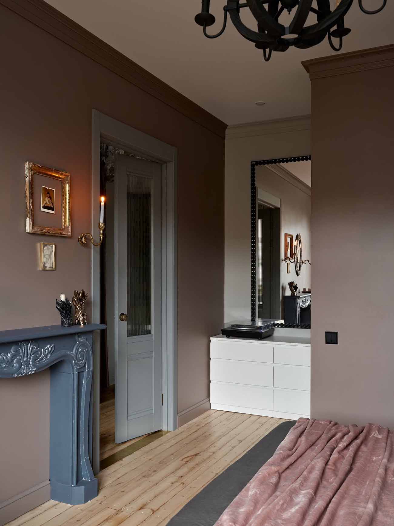 Felújítás saját munkával és ötletekkel egy lelakott 37 m2-es lakásban Felújítás saját munkával és ötletekkel egy lelakott 37 m2-es lakásban