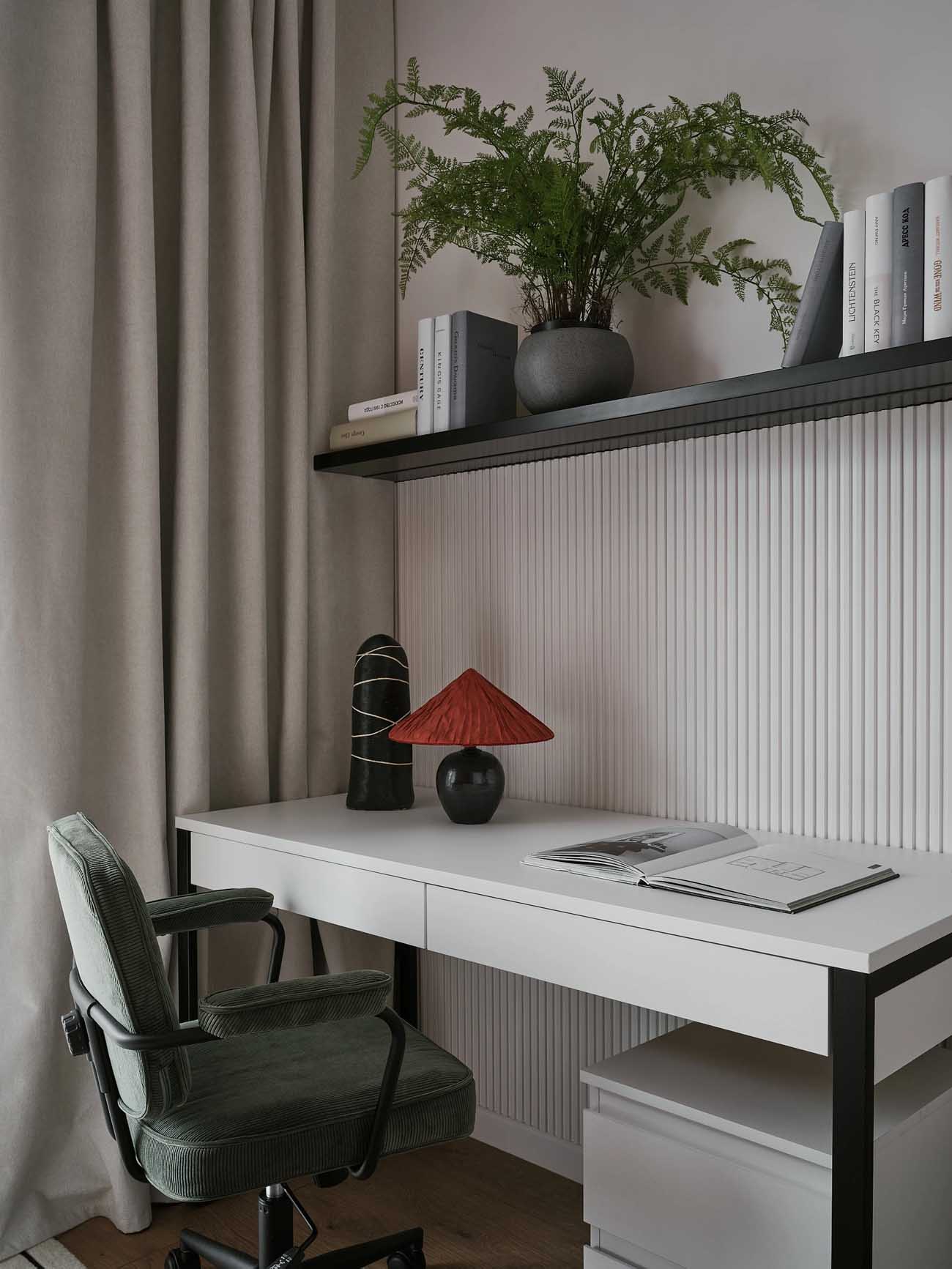 Kislakás zsályazöld kék és terrakotta színekkel Kislakás zsályazöld kék és terrakotta színekkel