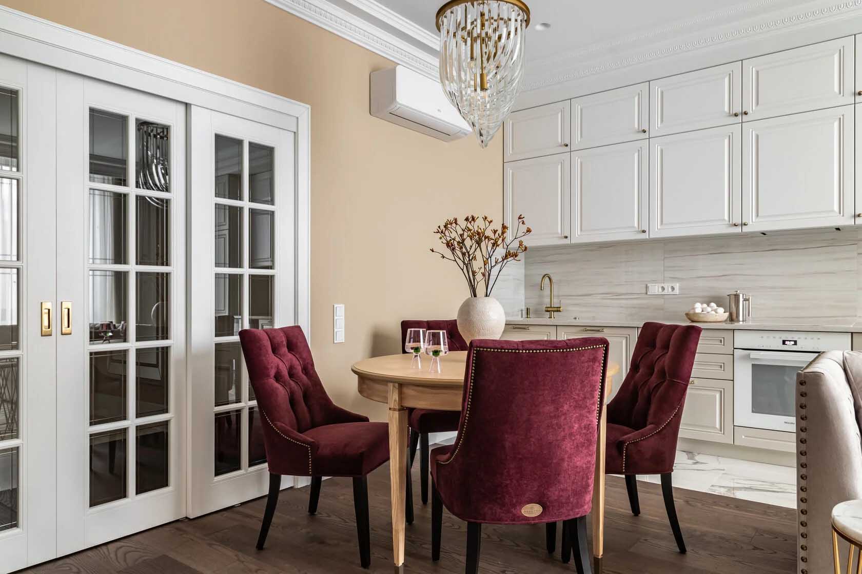 Fiú- és lányszoba, klasszikus részletek, karakteres színek Fiú- és lányszoba, klasszikus részletek, karakteres színek