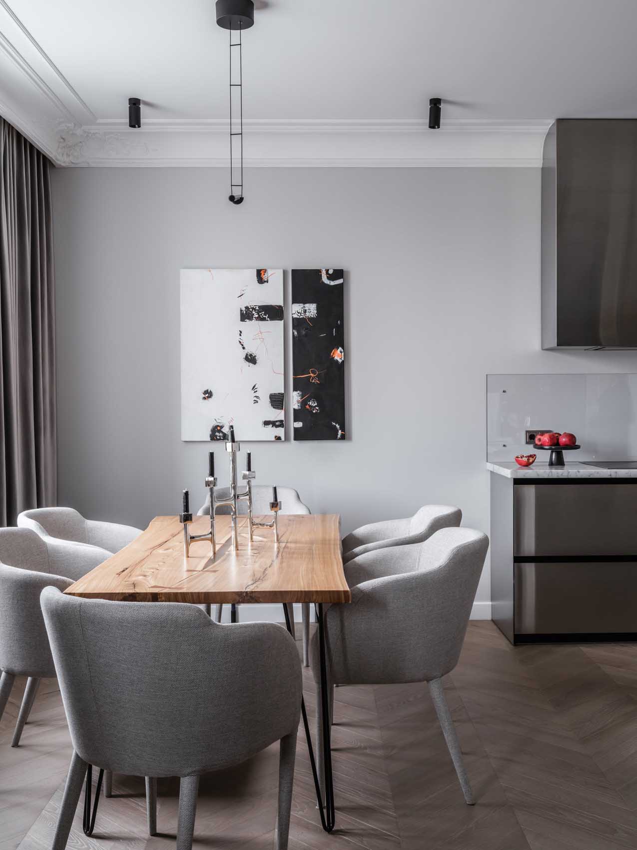 Fém elemek és klasszikus részletek, konyhasziget, modern bútorok Fém elemek és klasszikus részletek, konyhasziget, modern bútorok