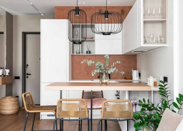 Púderes terrakotta, fa és fehér, minimalista stílus 40 m2-en