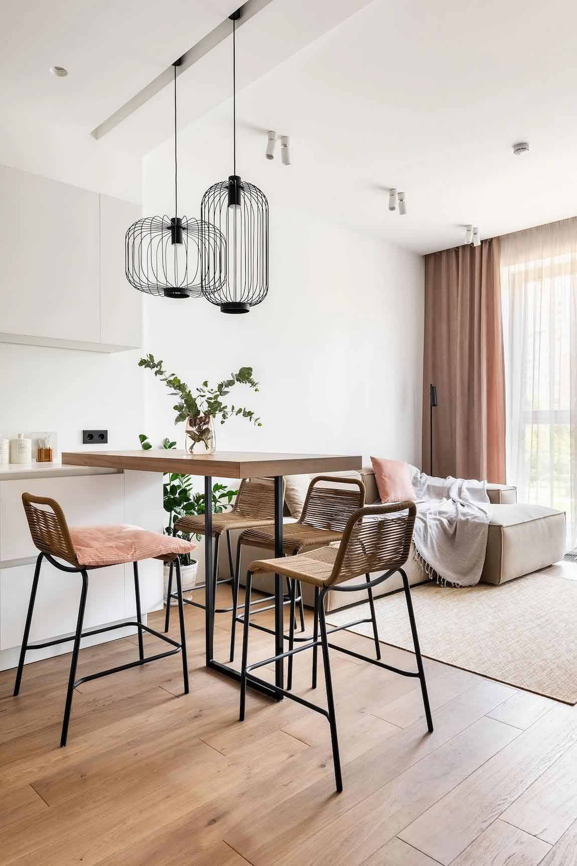 Púderes terrakotta, fa és fehér, minimalista stílus 40 m2-en