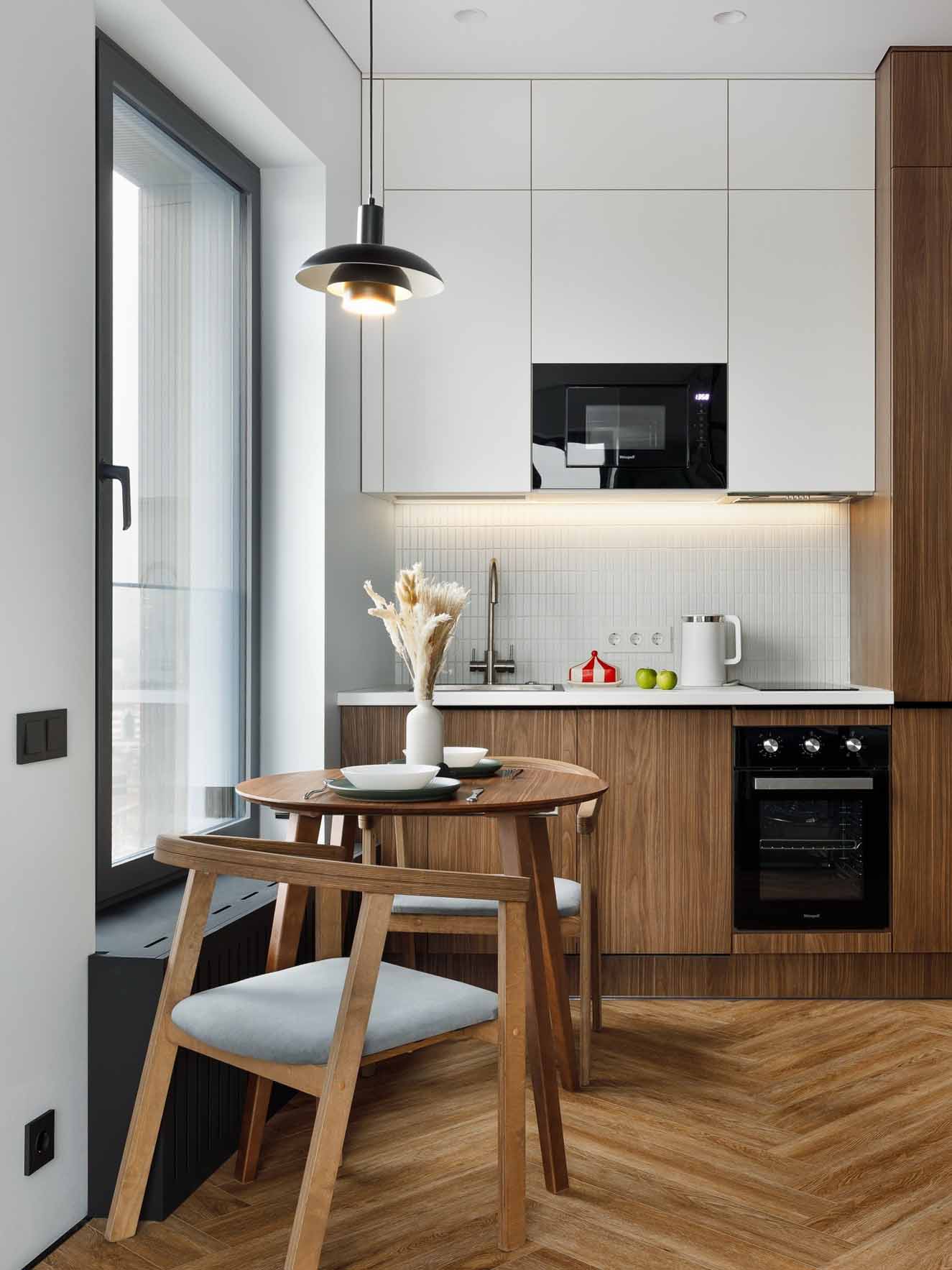 Új építésű kislakás üvegfallal zónázva Új építésű kislakás üvegfallal zónázva