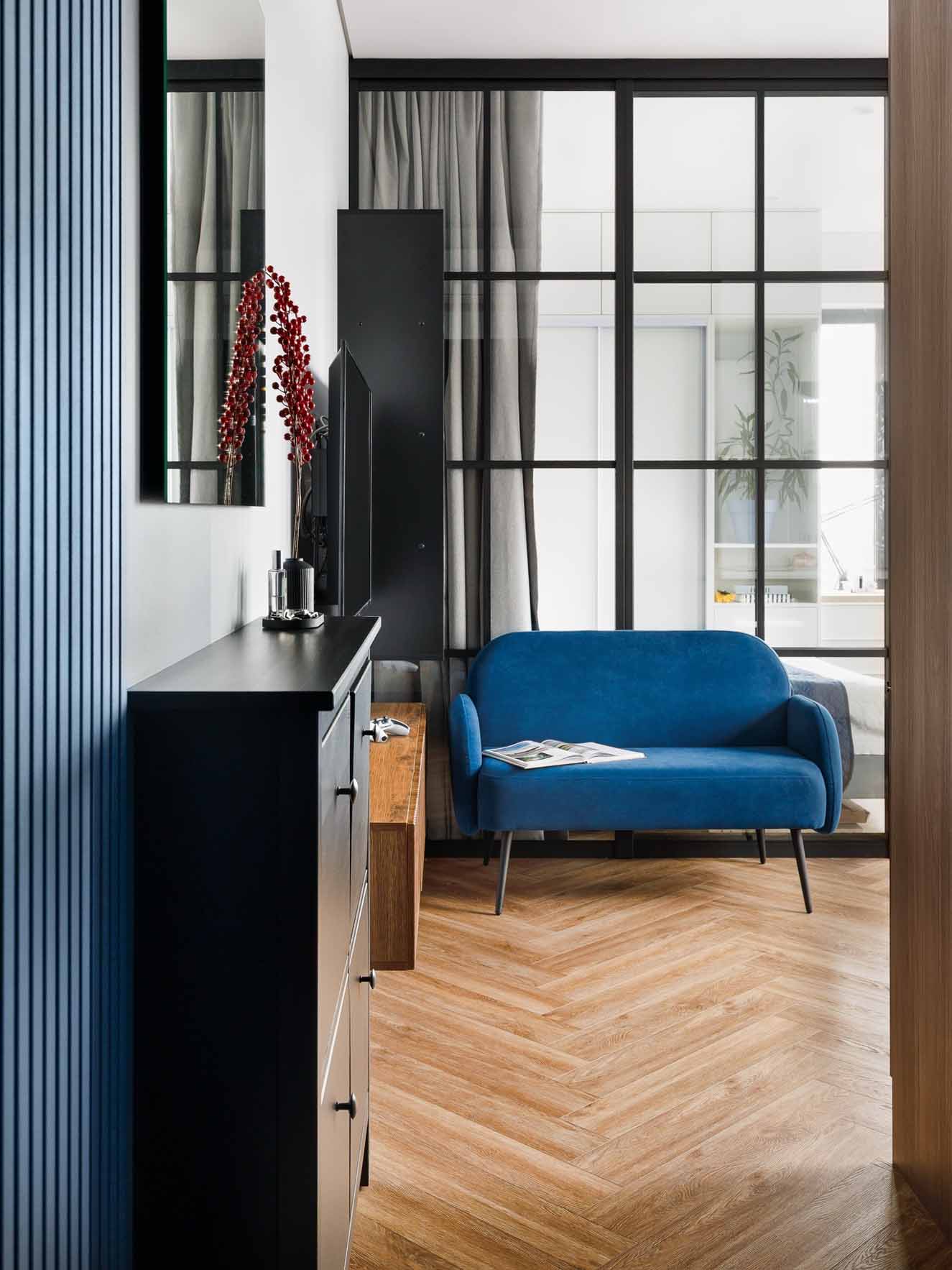 Új építésű kislakás üvegfallal zónázva Új építésű kislakás üvegfallal zónázva