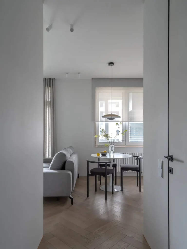 Világos, szellős enteriőr, skandináv hangulat és funkcionális megoldások