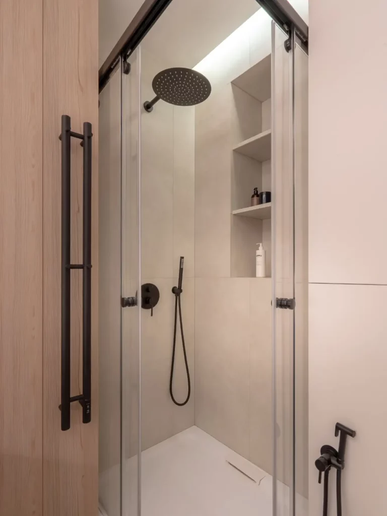 Világos, szellős enteriőr, skandináv hangulat és funkcionális megoldások