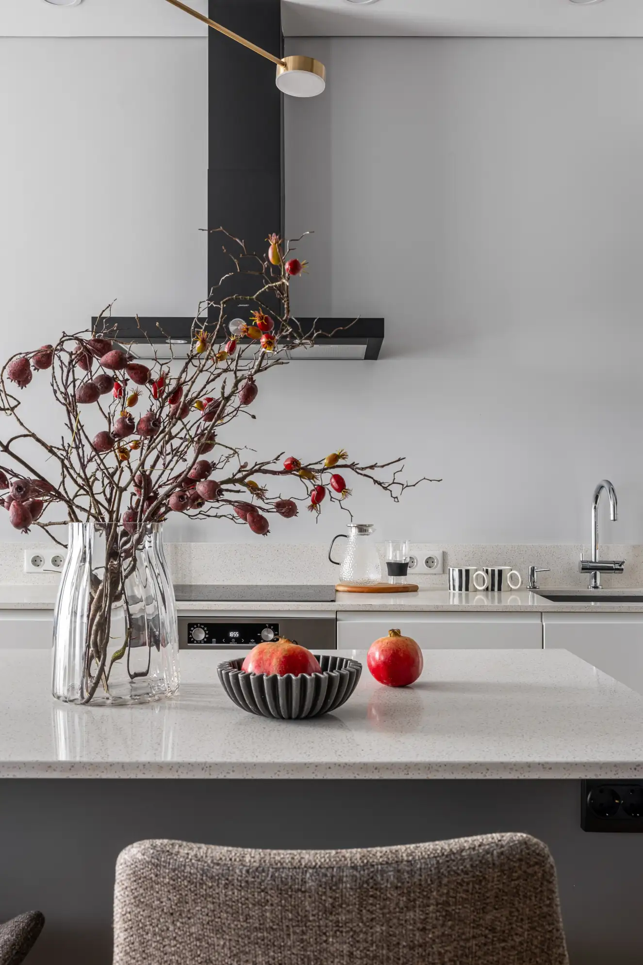 Home staging: letisztult beépítések és merész színfoltok