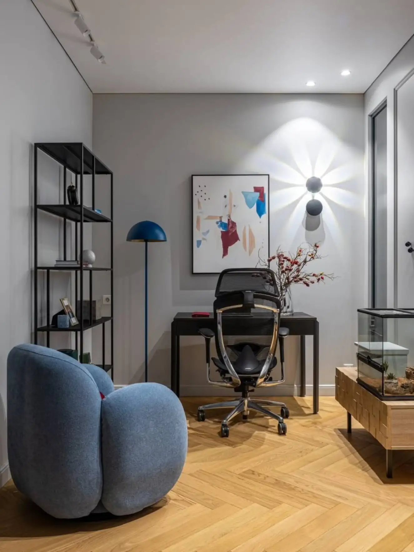 Home staging: letisztult beépítések és merész színfoltok