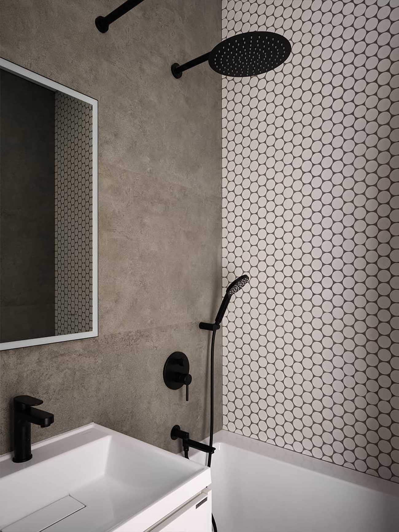 Intelligens üveg térelválasztó kislakásban