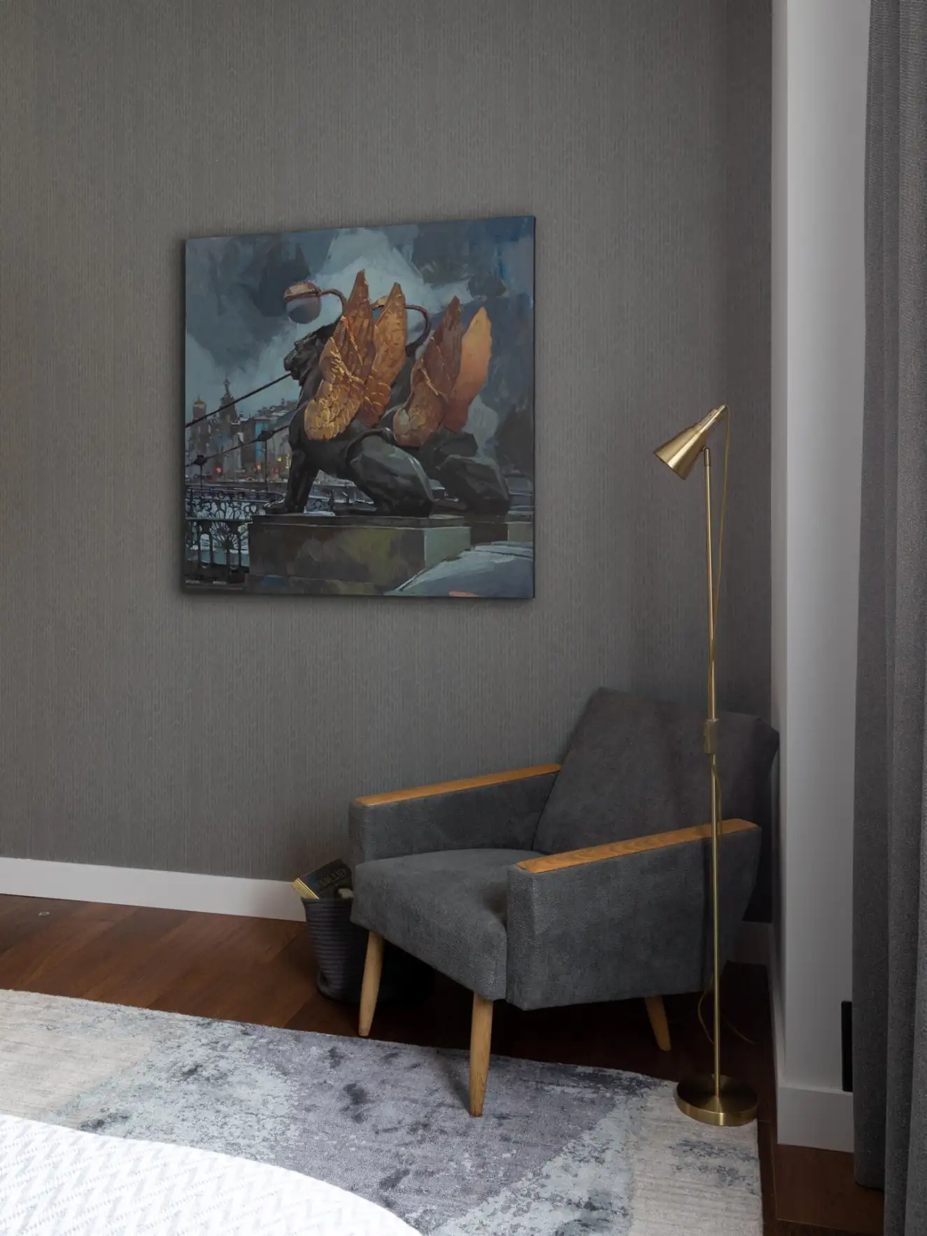 Világos árnyalatok és természetes textúrák egy vidéki ház enteriőrjében