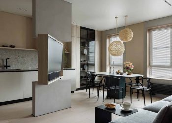 Kétszobás lakás meditatív, otthonos enteriőrrel, forgatható TV