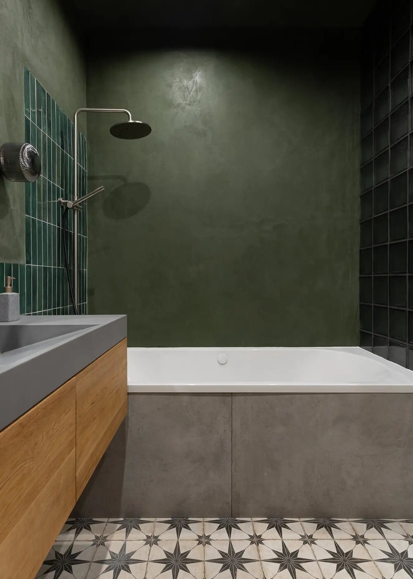 Kell-e félni a sötét falak használatától kis szobákban?