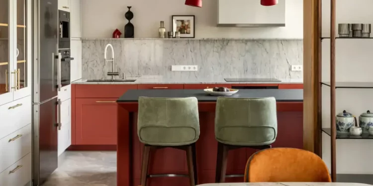 A sztereotípiákon túl: ilyen egy színes, otthonos férfi lakás