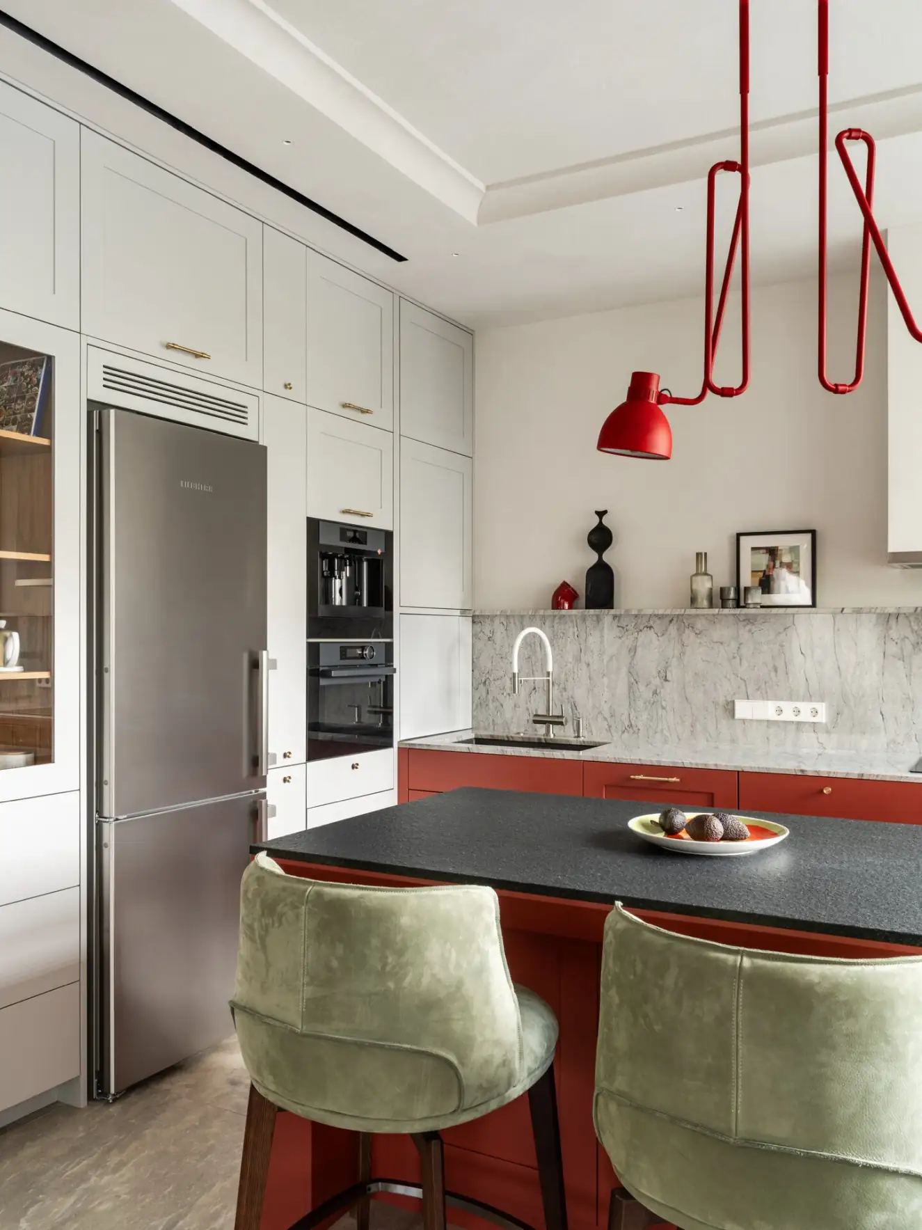 A sztereotípiákon túl: ilyen egy színes, otthonos férfi lakás