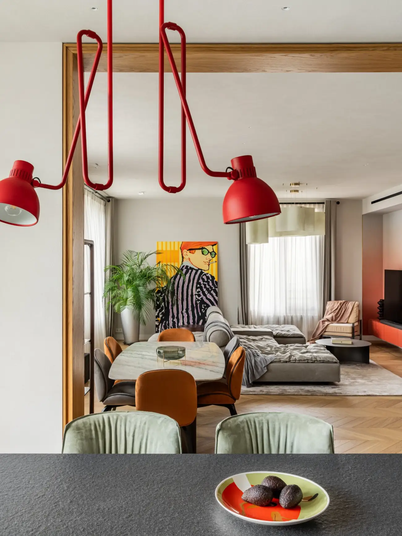 A sztereotípiákon túl: ilyen egy színes, otthonos férfi lakás