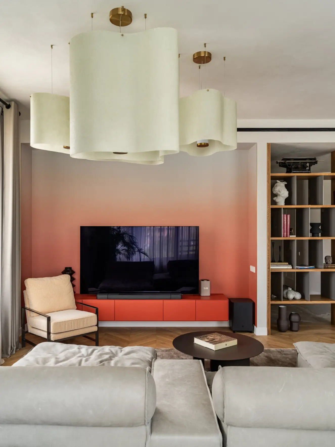 A sztereotípiákon túl: ilyen egy színes, otthonos férfi lakás