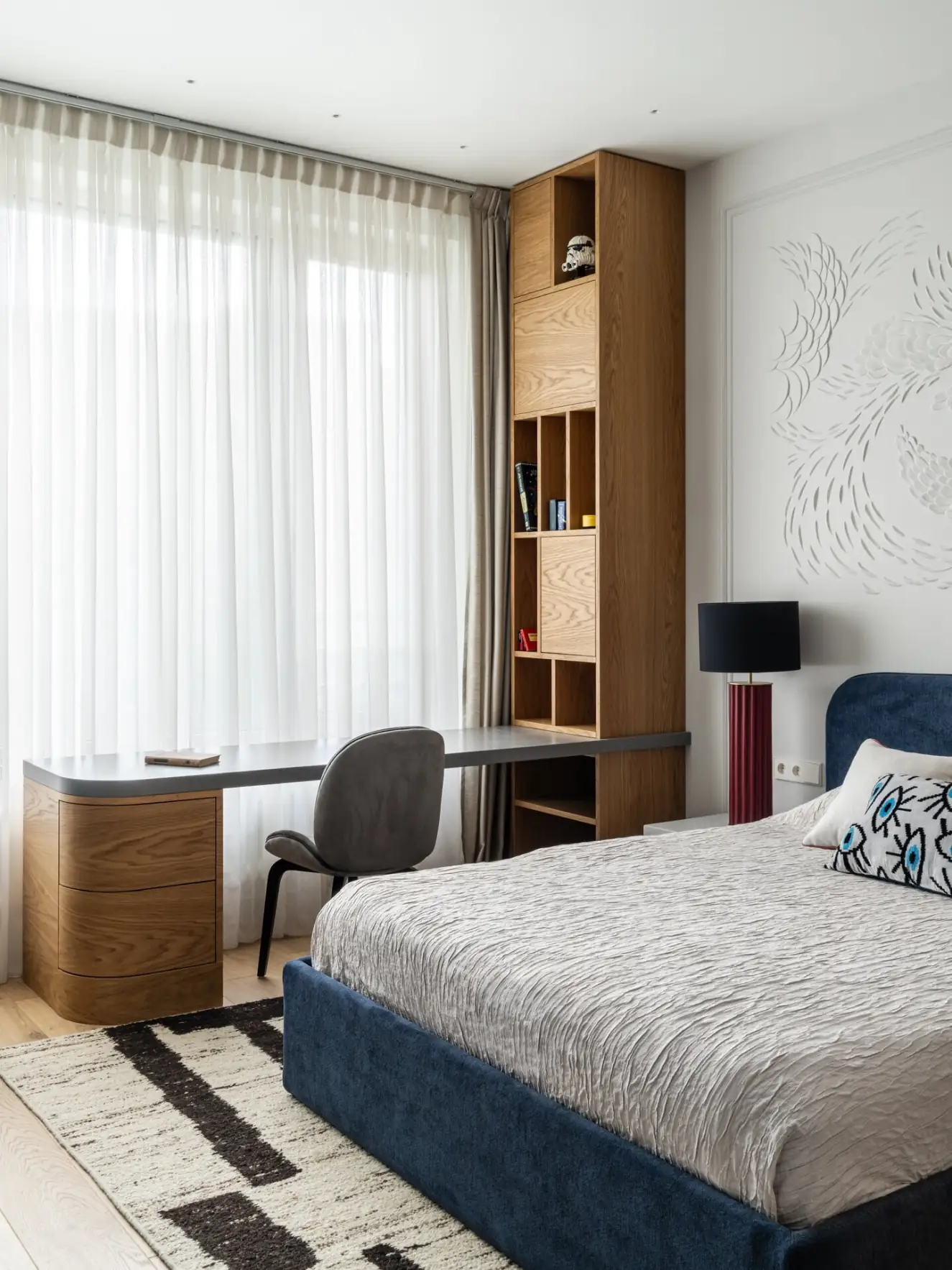 A sztereotípiákon túl: ilyen egy színes, otthonos férfi lakás