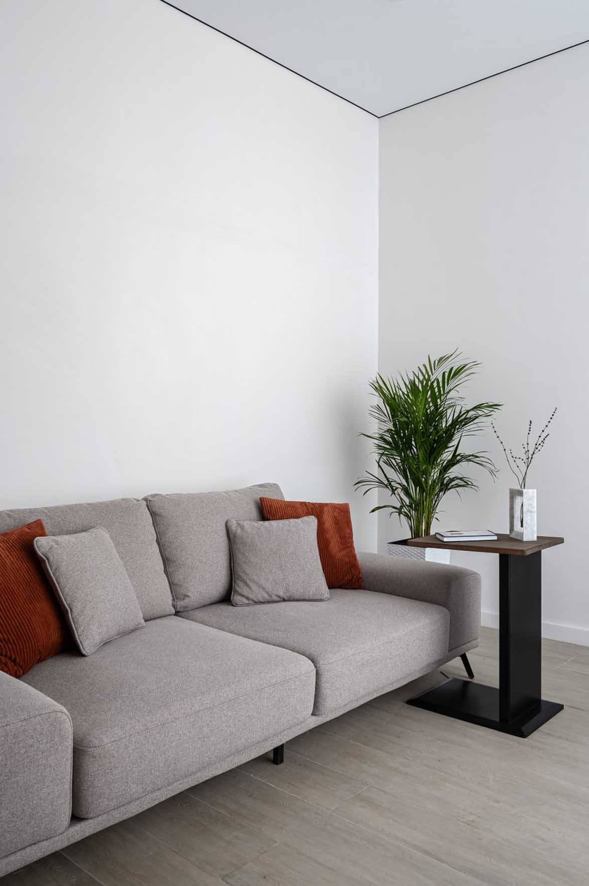 Vagány narancs konyha és minimalizmus 50 m2-en Vagány narancs konyha és minimalizmus 50 m2-en