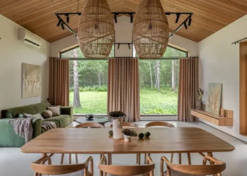 Modern skandináv minimalizmus finom japán esztétikai elemekkel ötvözve