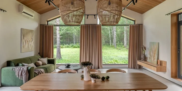 Modern skandináv minimalizmus finom japán esztétikai elemekkel ötvözve