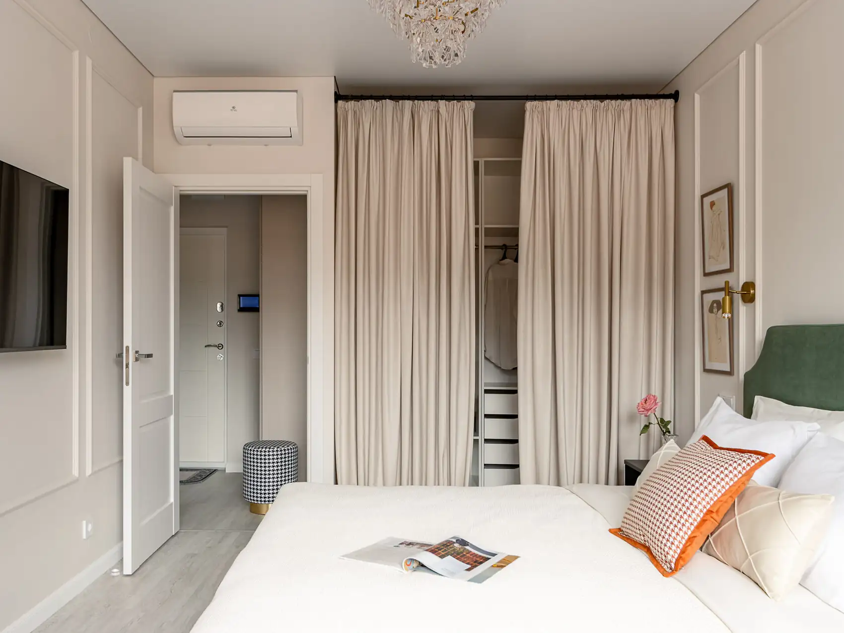 Finoman elegáns otthon egyedül élő hölgynek