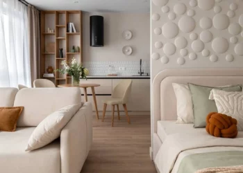 Lágy tónusok, finom kontrasztok: kis lakás sok használható ötlettel