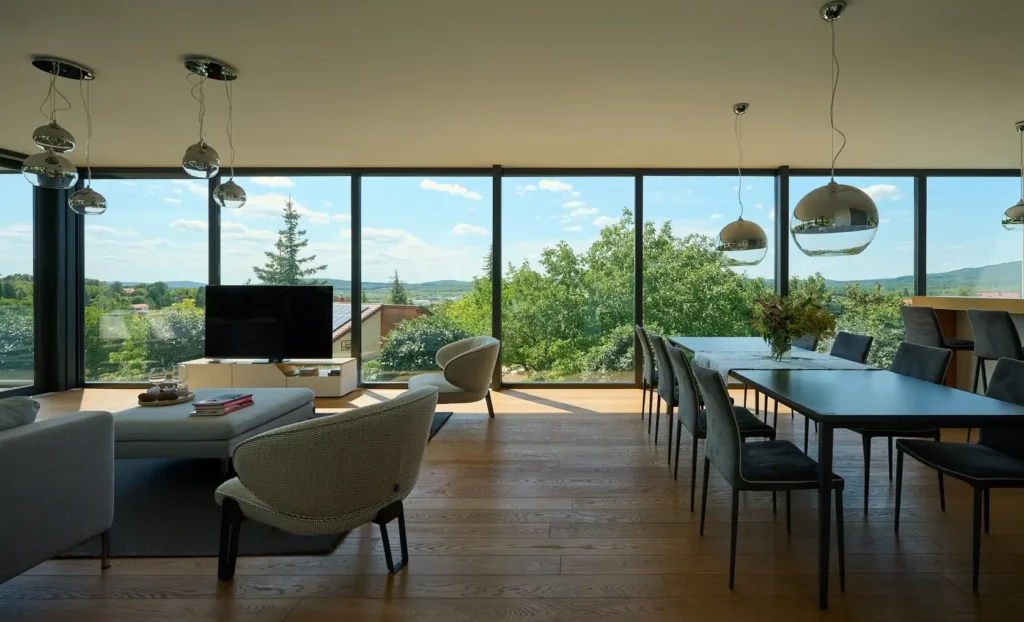 Kortárs villa a budai agglomerációban