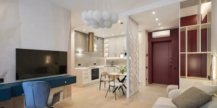 Modern és divatos 50 m2-es lakás: meleg és semleges színek