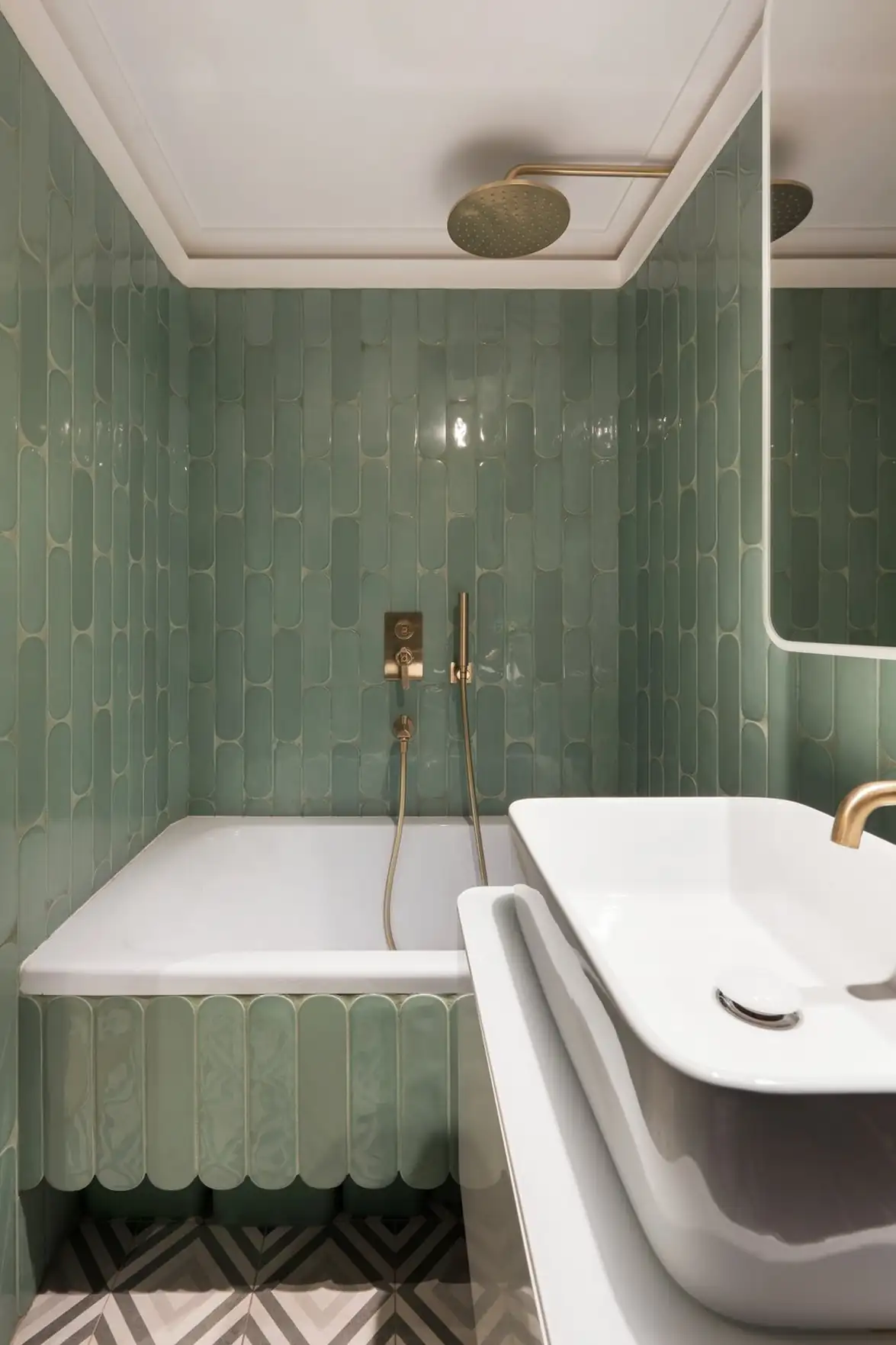 Retró rádió ihlette enteriőr, hálószoba a galérián