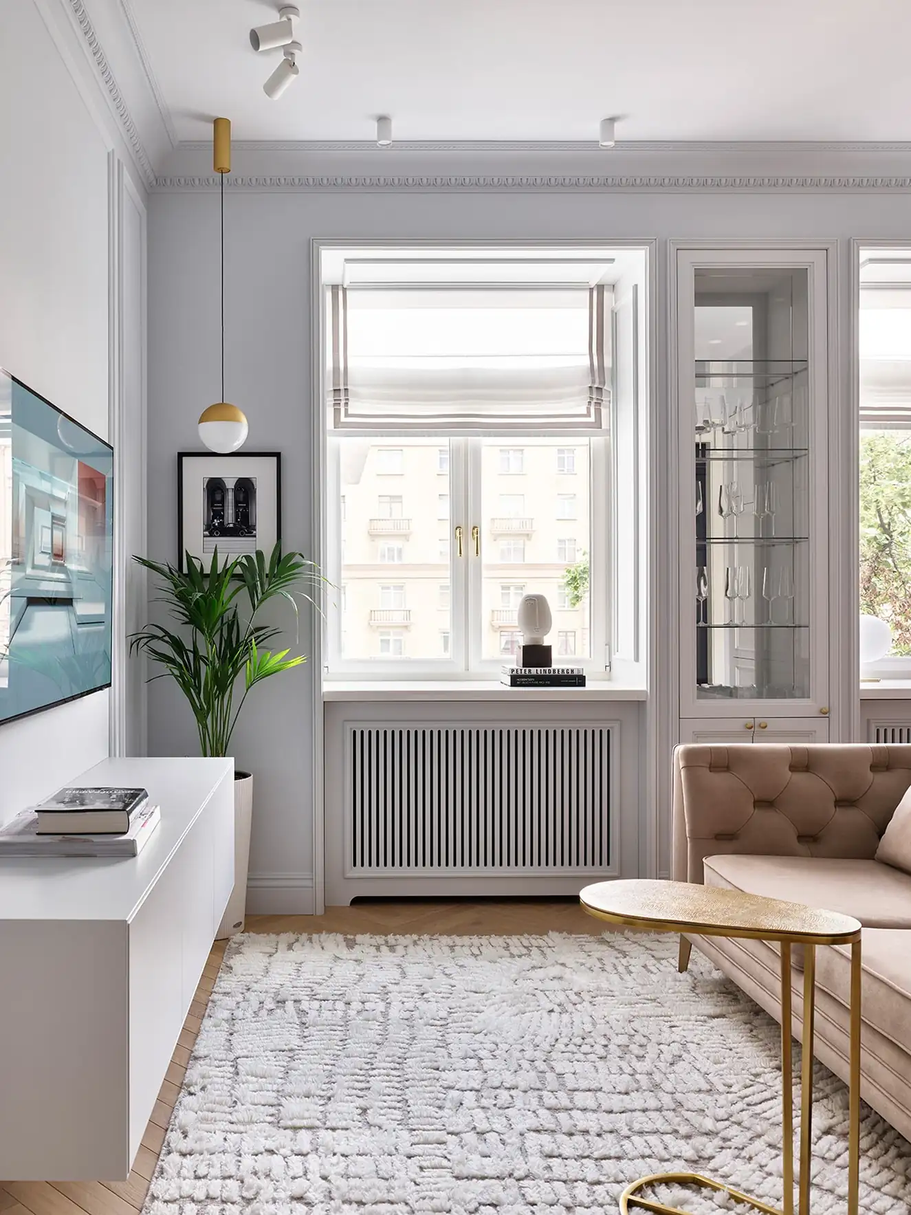 Ékszerdoboz lakás: fiatal hölgy modern klasszikus stílusú otthona, 52 m2