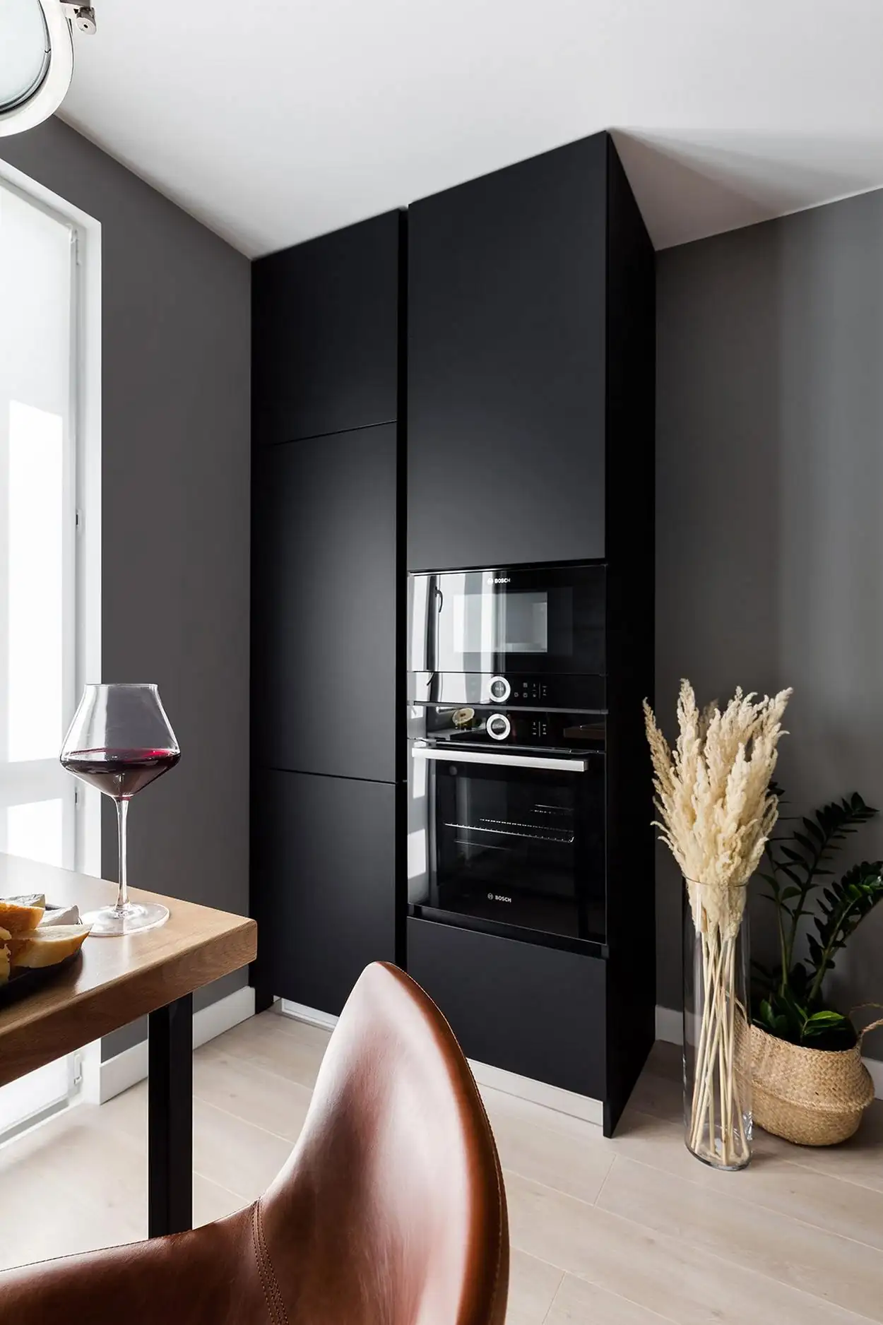 Skandináv stílus, szürke alap és minimalizmus 39 m2-en