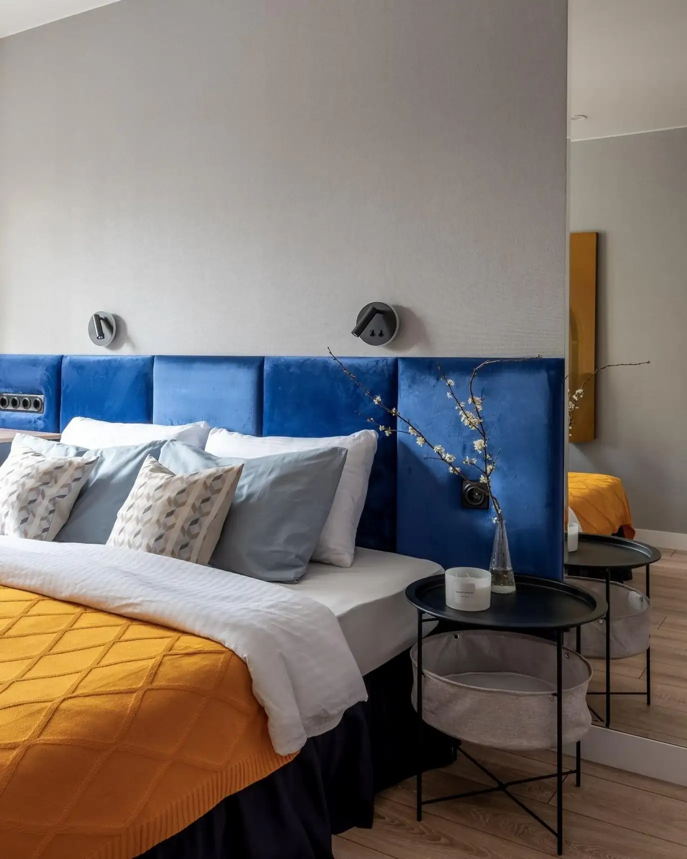 Karakteres színek, terrazzo és újragondolt kétszobás elosztás 43 m2-en