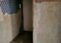 Karakteres színek, terrazzo és újragondolt kétszobás elosztás 43 m2-en