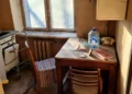 Karakteres színek, terrazzo és újragondolt kétszobás elosztás 43 m2-en