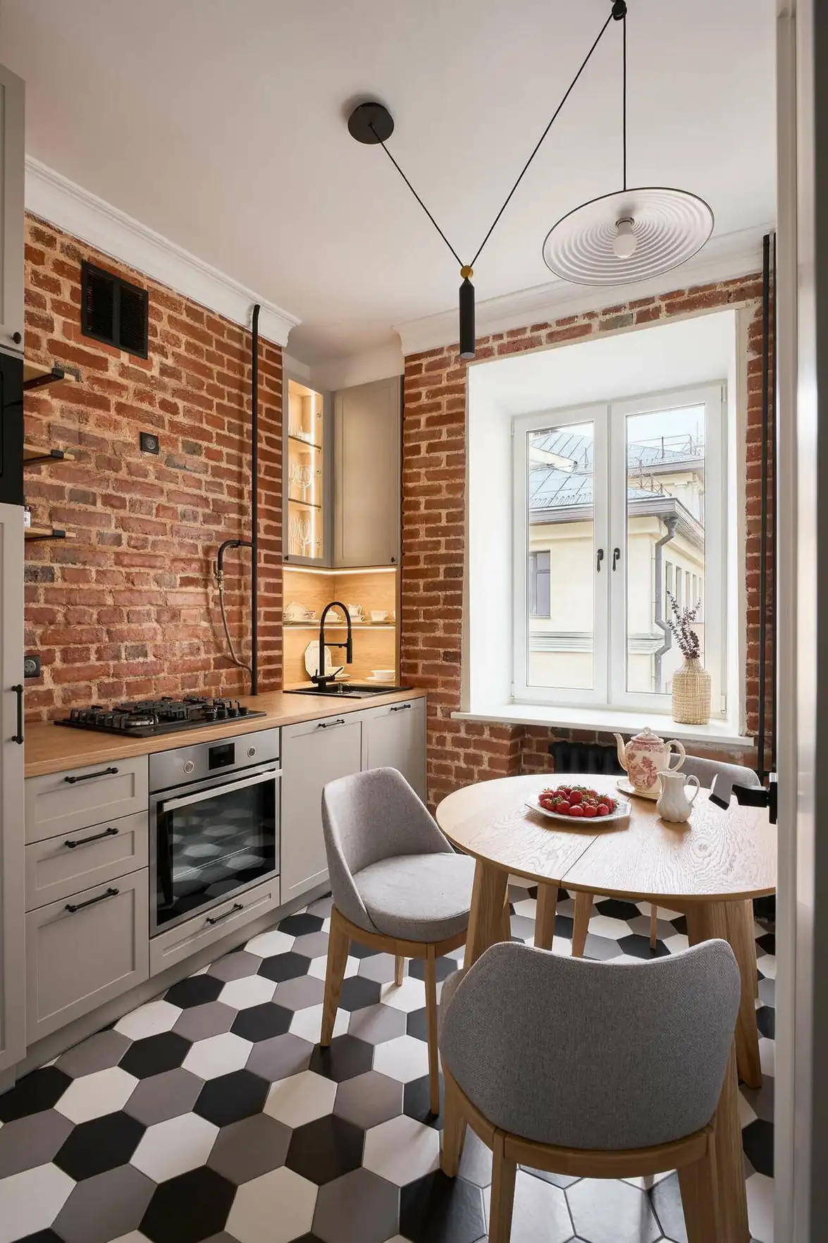 Öreg téglaépület kétszobás lakásának felújítása skandináv stílusban, 52 m²