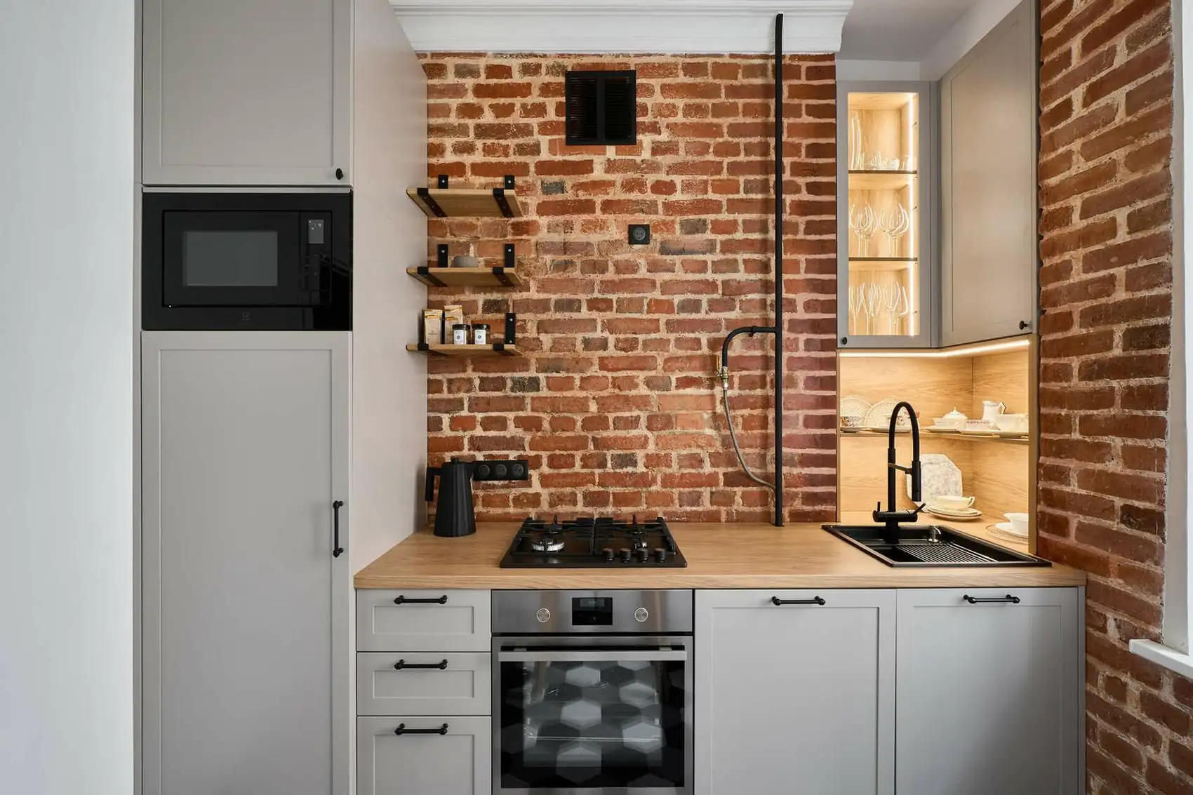 Öreg téglaépület kétszobás lakásának felújítása skandináv stílusban, 52 m²